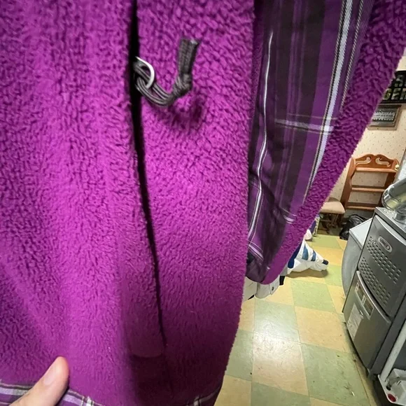 The North Face Purple Checkered Fleece Jacket - Picture 5 of 10